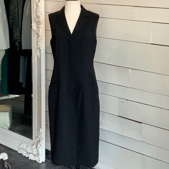 Elie Tahari Dresses & Skirts - ELIE TAHARI dress